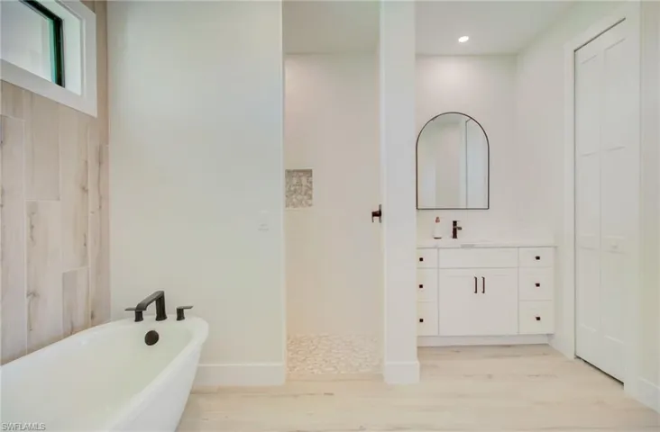 1028 NW 35th  AVE, Cape Coral, FL 33993