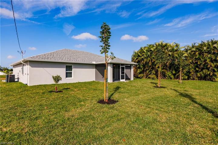 708 SW 1st ST, CAPE CORAL FL 33991