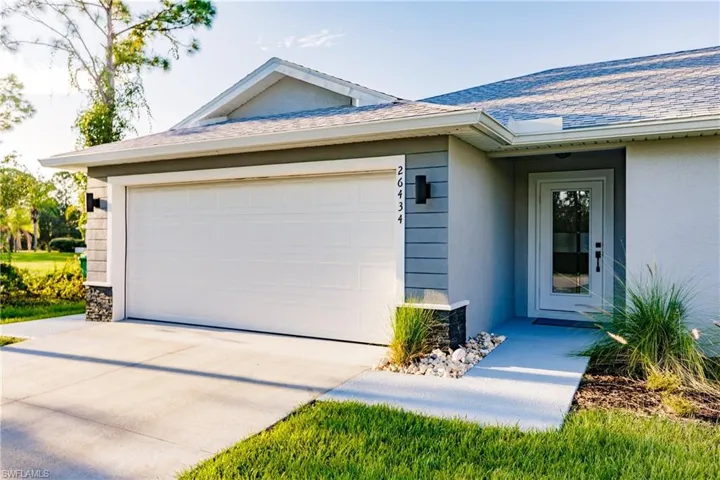 708 SW 1st ST, CAPE CORAL FL 33991