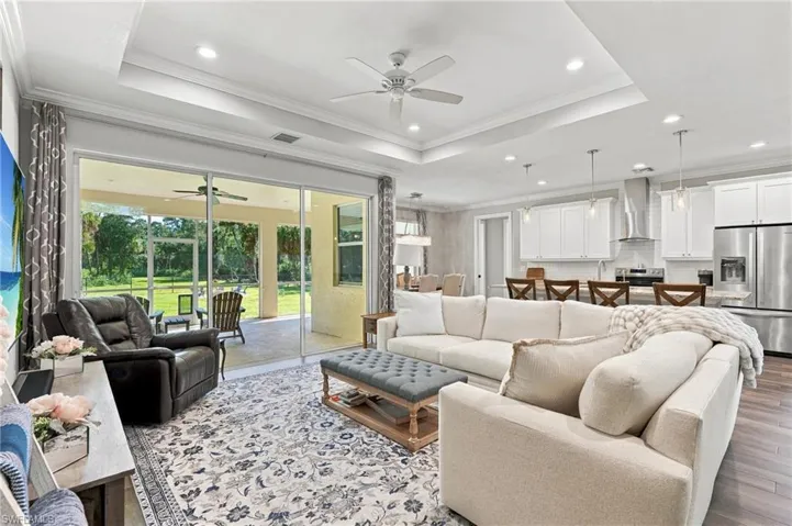 1264 14th Ave Ne, Naples, Florida 34120