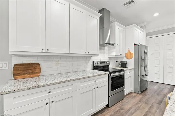 1264 14th Ave Ne, Naples, Florida 34120