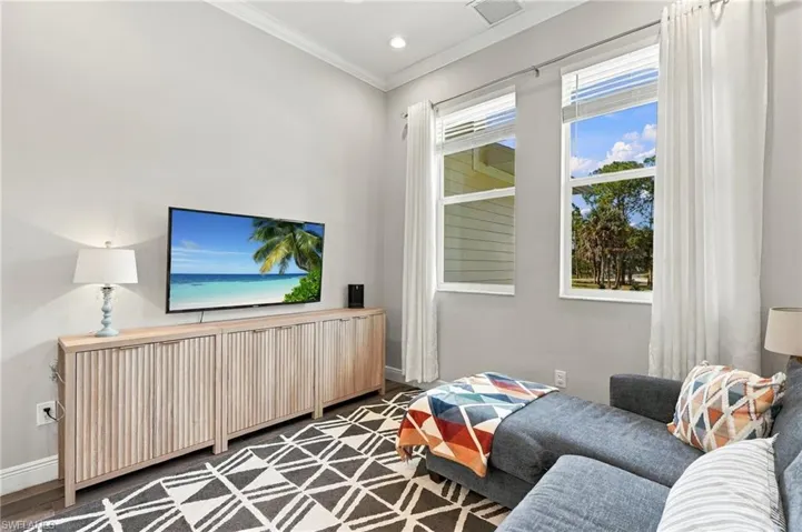 1264 14th Ave Ne, Naples, Florida 34120