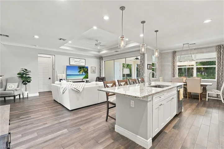 1264 14th Ave Ne, Naples, Florida 34120