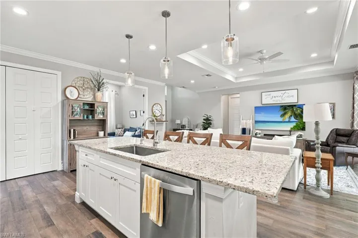 1264 14th Ave Ne, Naples, Florida 34120