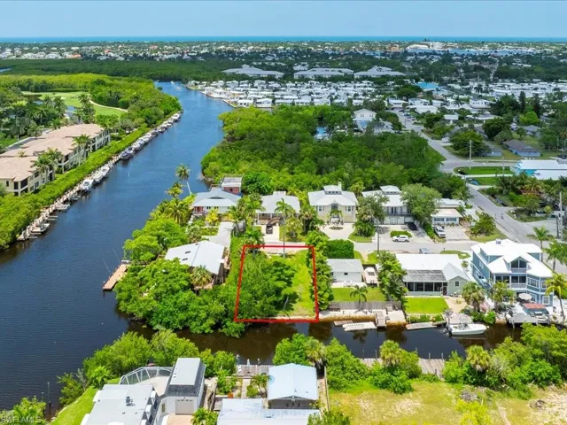 2977 Poplar St, Naples, Florida 34112