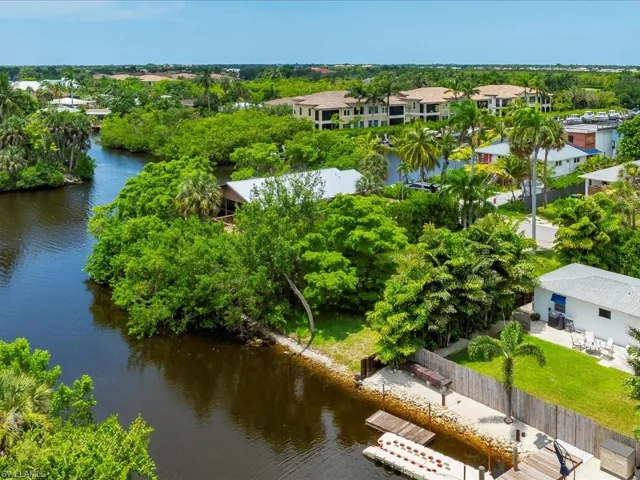 2977 Poplar St, Naples, Florida 34112