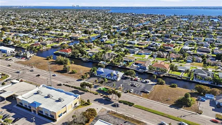 View east toward the Caloosahatchee River