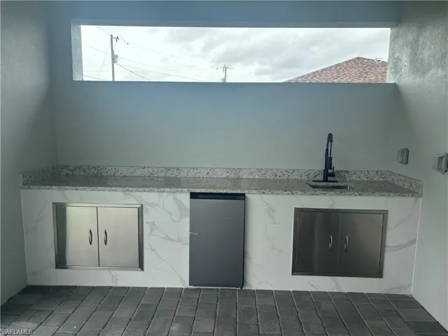 View of patio / terrace featuring sink