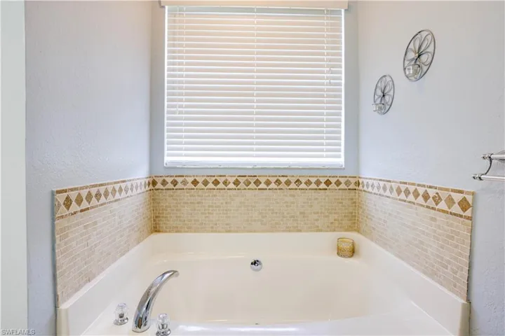 14055  DANPARK  LOOP, Fort Myers, FL 33912