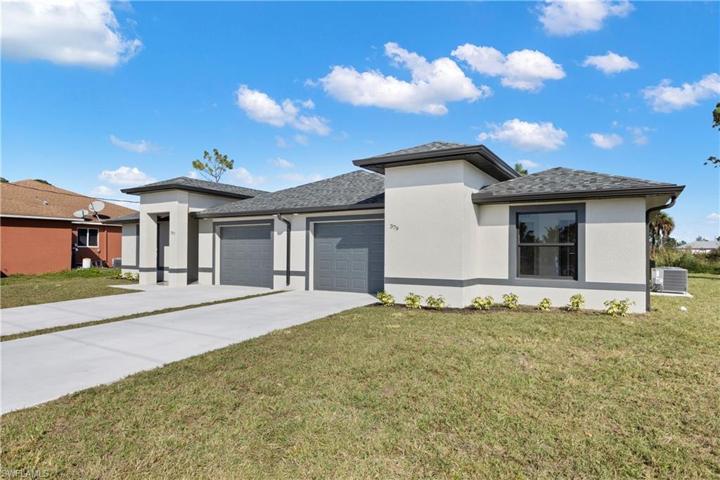 377/379  Carrillon S AVE, Lehigh Acres, FL 33974