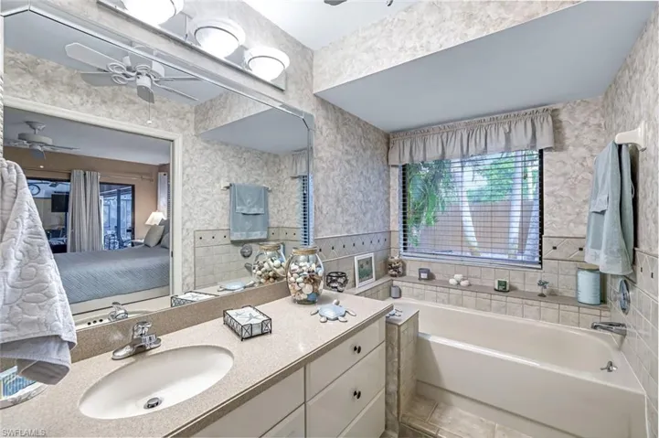 3097 Round Table Ct, Naples, Florida 34112