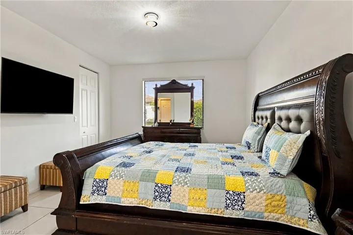 Window with horizontal blinds