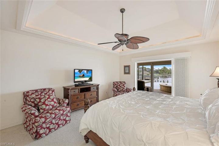 Lighted tray ceiling