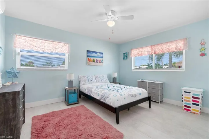 Bedroom with ceiling fan