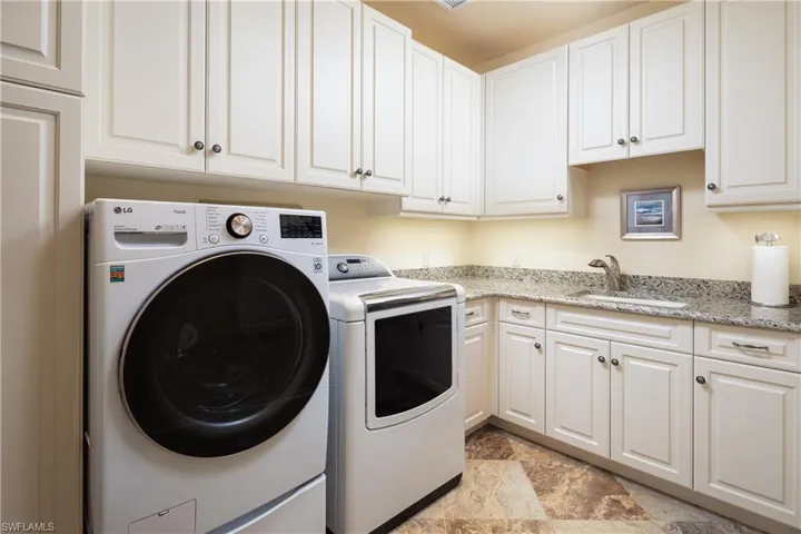 101 Jumento Cay Ln, Bonita Springs, Florida 34134