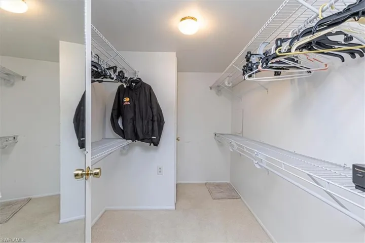 5483  Rattlesnake Hamm  RD, Naples, FL 34113
