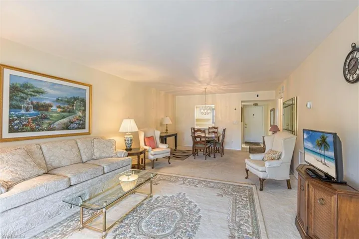 5483  Rattlesnake Hamm  RD, Naples, FL 34113