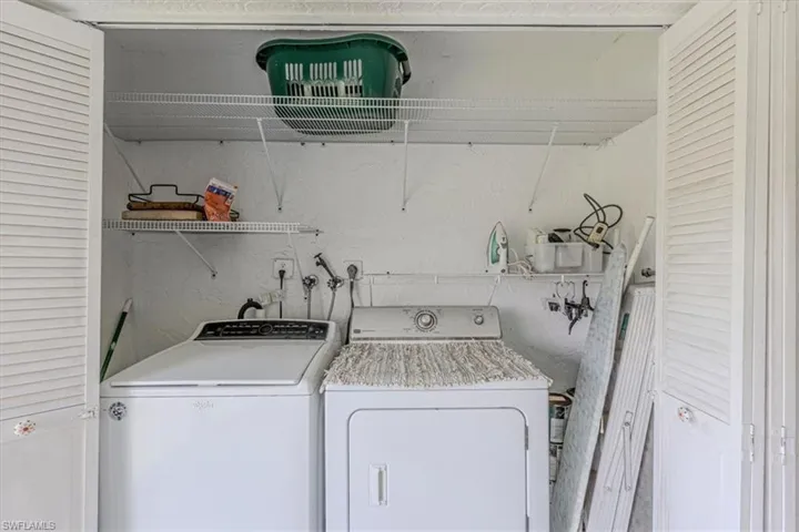 5483  Rattlesnake Hamm  RD, Naples, FL 34113