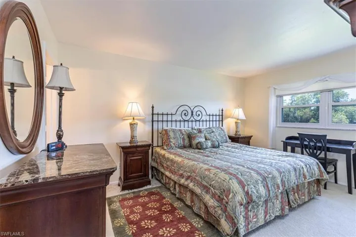 5483  Rattlesnake Hamm  RD, Naples, FL 34113
