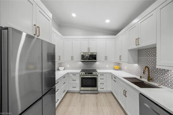 7099  Pond Cypress  CT, Naples, FL 34109