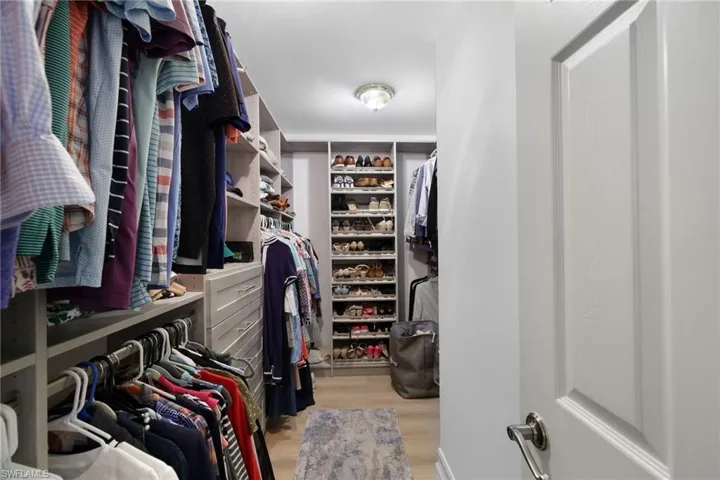 494 Chatham Cir, Naples, Florida 34110