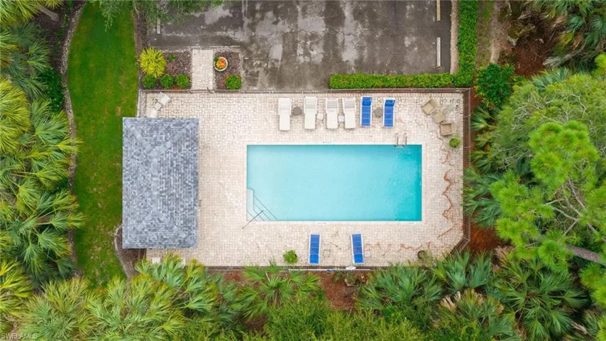 494 Chatham Cir, Naples, Florida 34110