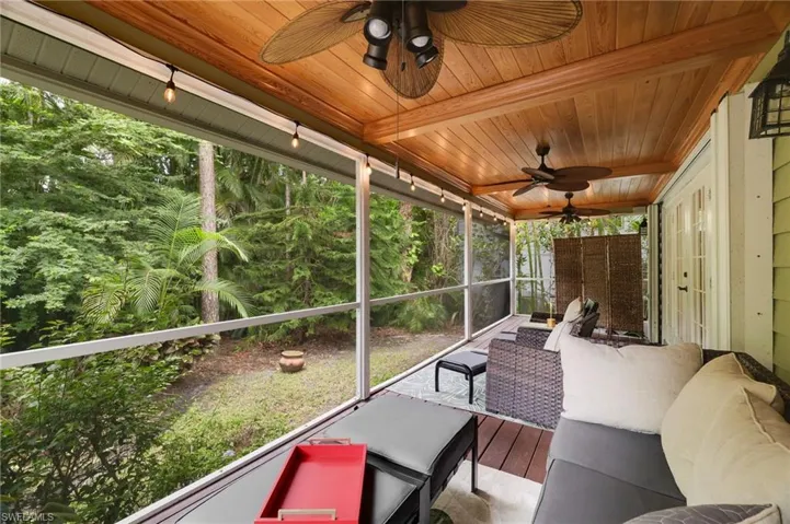 494 Chatham Cir, Naples, Florida 34110