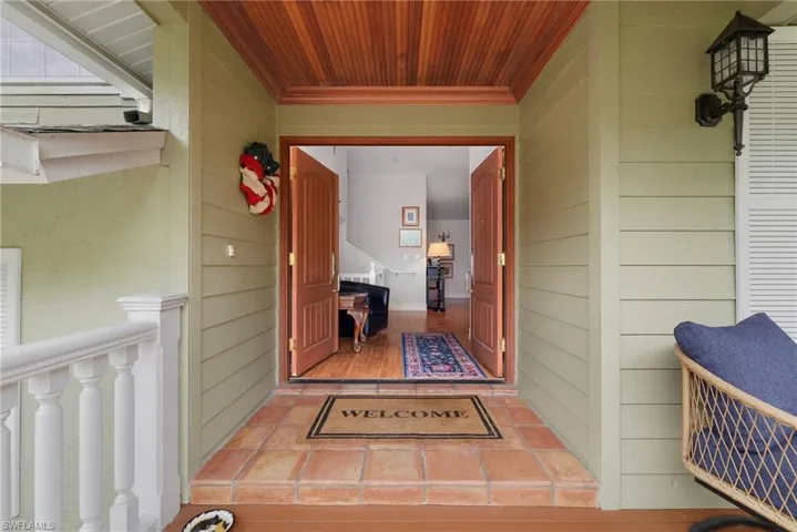 494 Chatham Cir, Naples, Florida 34110