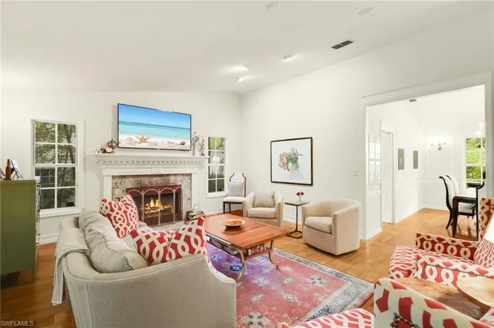 494 Chatham Cir, Naples, Florida 34110