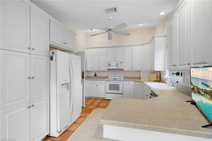 494 Chatham Cir, Naples, Florida 34110