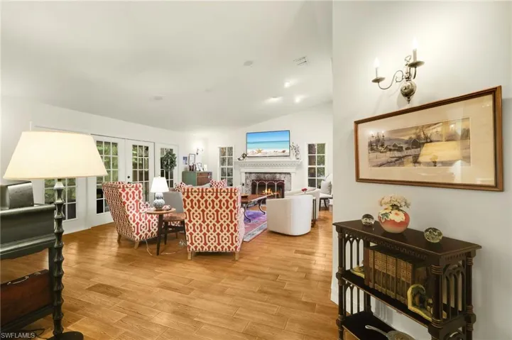 494 Chatham Cir, Naples, Florida 34110