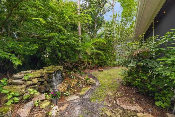494 Chatham Cir, Naples, Florida 34110