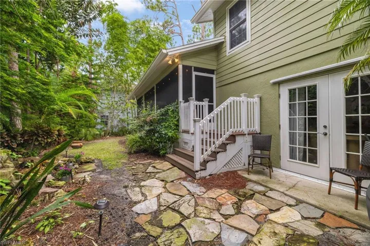 494 Chatham Cir, Naples, Florida 34110
