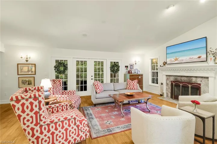 494 Chatham Cir, Naples, Florida 34110