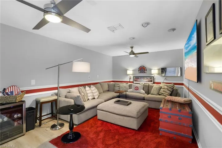 494 Chatham Cir, Naples, Florida 34110