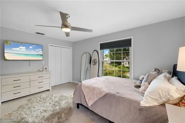 494 Chatham Cir, Naples, Florida 34110