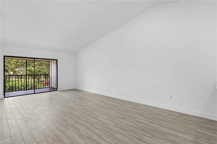 9295  Lake Park  DR, Fort Myers, FL 33919