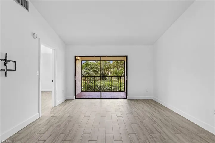 9295  Lake Park  DR, Fort Myers, FL 33919