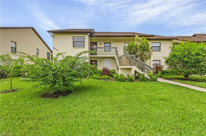 9295  Lake Park  DR, Fort Myers, FL 33919