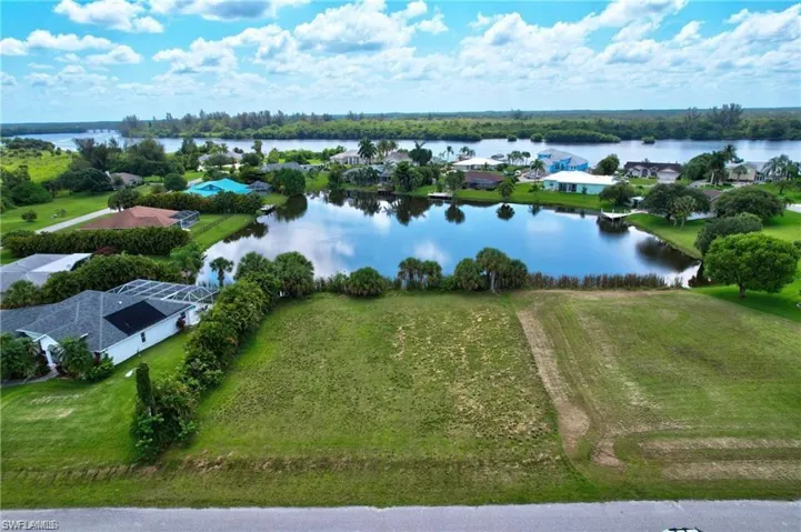 17091  Waters Edge  CIR, North Fort Myers, FL 33917