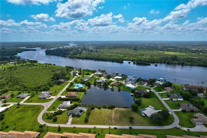 17091  Waters Edge  CIR, North Fort Myers, FL 33917