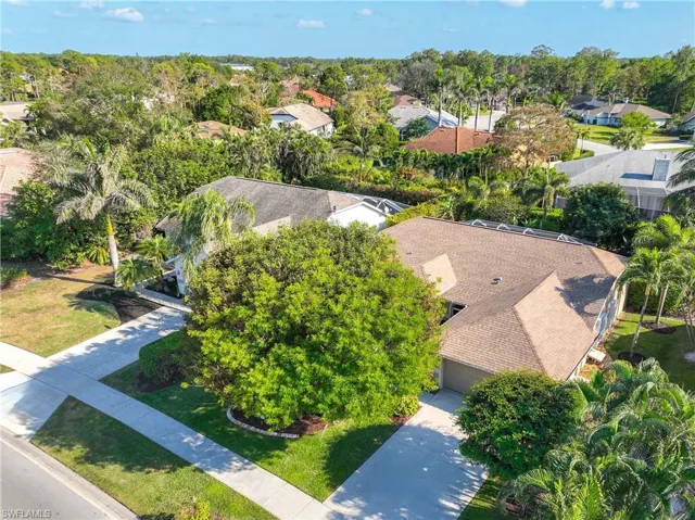 Birds eye view of property
