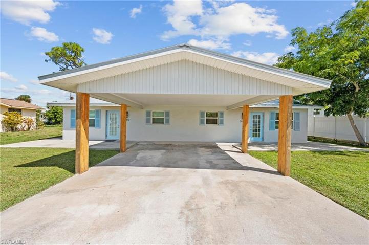 545 & 547  106TH N AVE, NAPLES, FL 34108