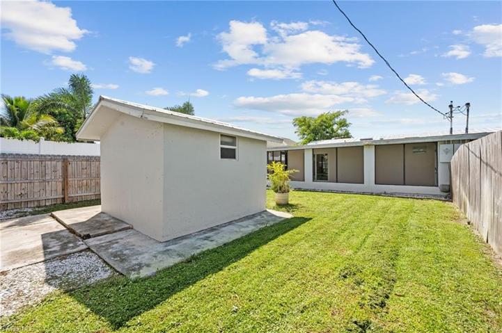 545 & 547  106TH N AVE, NAPLES, FL 34108