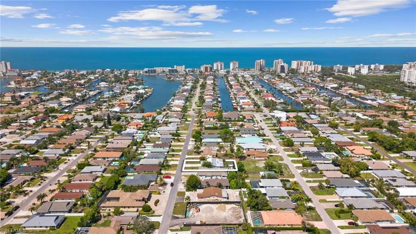 545 & 547  106TH N AVE, NAPLES, FL 34108