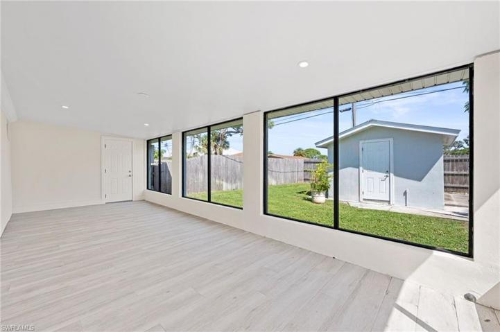 545 & 547  106TH N AVE, NAPLES, FL 34108