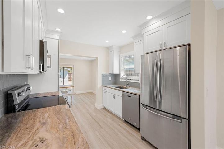545 & 547  106TH N AVE, NAPLES, FL 34108
