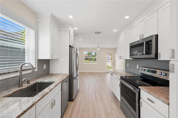 545 & 547  106TH N AVE, NAPLES, FL 34108
