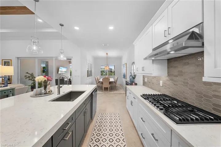 9088 Wisteria Way 204, Naples, Florida 34114