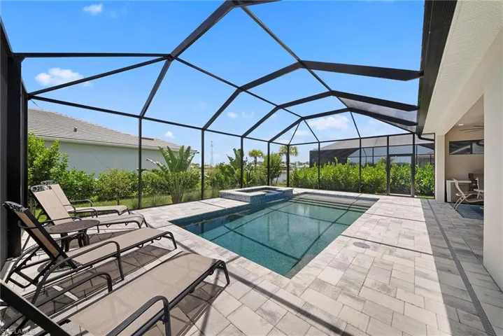 9088 Wisteria Way 204, Naples, Florida 34114